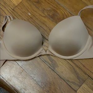 Victoria’s Secret Nude Push Up Bra (Size:32B)